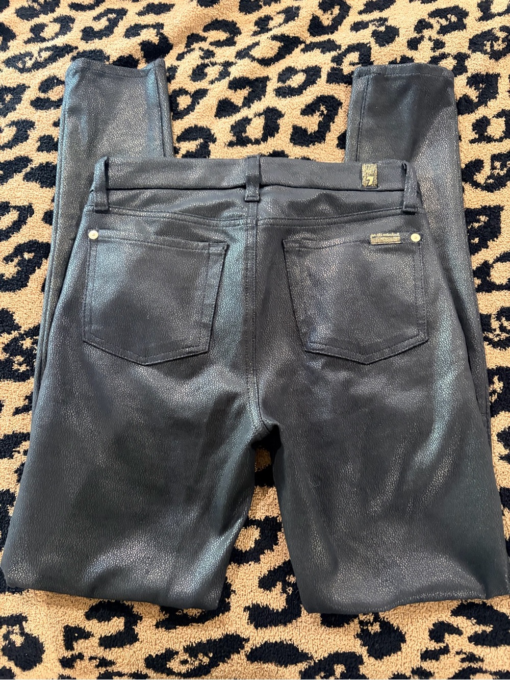 7 For All Mankind Faux Crackle Leather Skinny Pants in black Sz 27